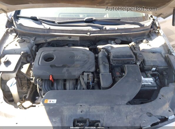 5NPE24AF3GH395699 2016 HYUNDAI SONATA Silver Widok z tyłu
