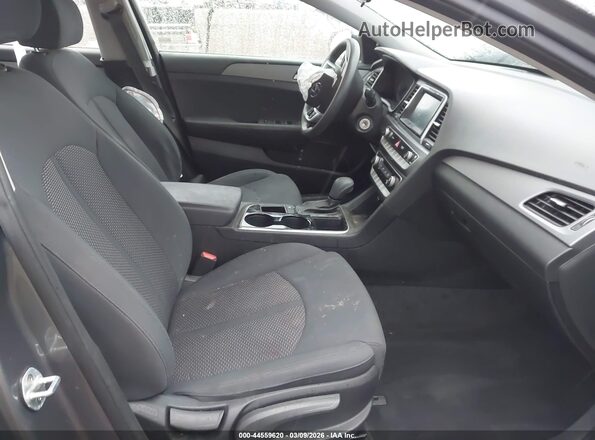 5NPE24AF3KH731246 2019 HYUNDAI SONATA Gray Widok wnętrza z przodu