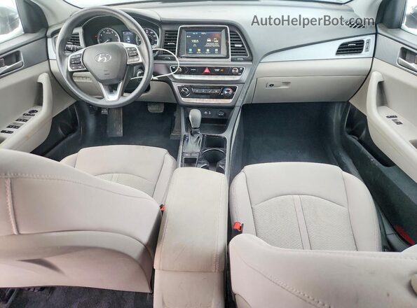 5NPE24AF3KH732283 2019 HYUNDAI SONATA Gray Widok deski rozdzielczej