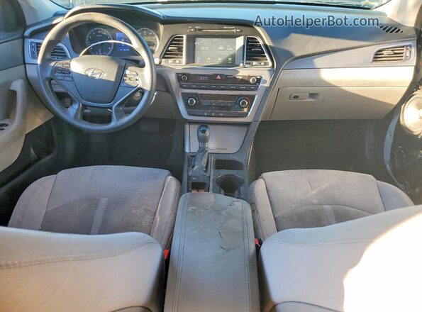 5NPE24AF4GH302821 2016 HYUNDAI SONATA Серебряный Вид панели приборов