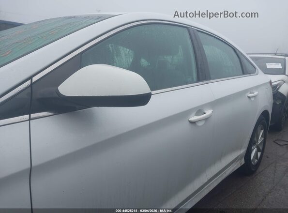 5NPE24AF4KH776227 2019 HYUNDAI SONATA White Սալոնի 360 աստիճան տեսք