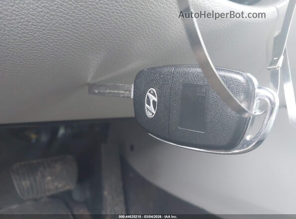5NPE24AF4KH776227 2019 HYUNDAI SONATA White Առջևի վահանակի տեսք