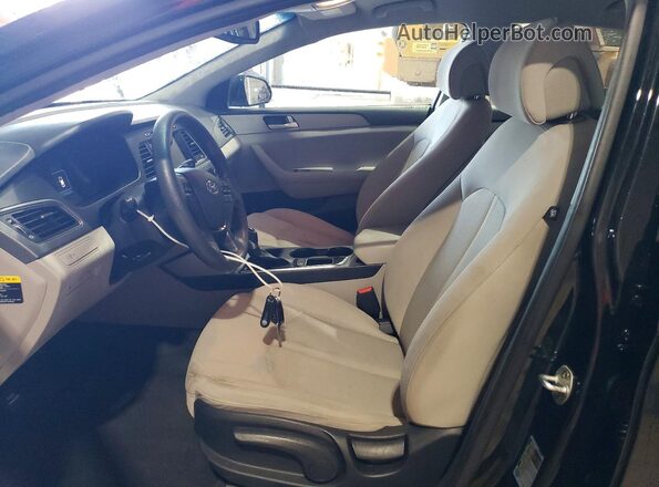 5NPE24AF6GH312606 2016 HYUNDAI SONATA Черный Вид салона спереди