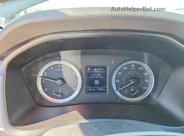 5NPE24AF6KH741902 2019 HYUNDAI SONATA Black Սարքավորումների վահանակի տեսք