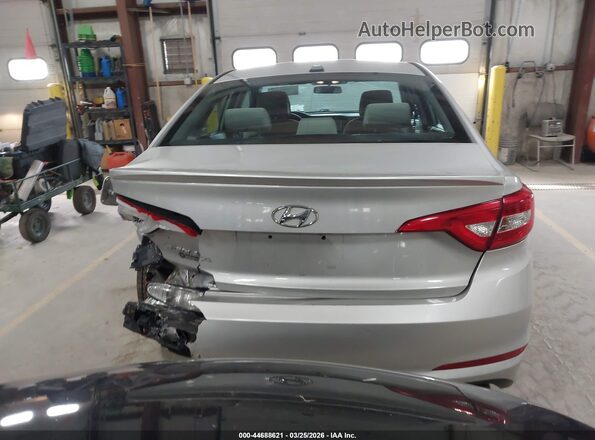 5NPE24AF7HH506935 2017 HYUNDAI SONATA Серебряный 