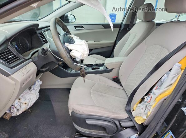 5NPE24AF7KH753606 2019 HYUNDAI SONATA Черный Вид салона спереди