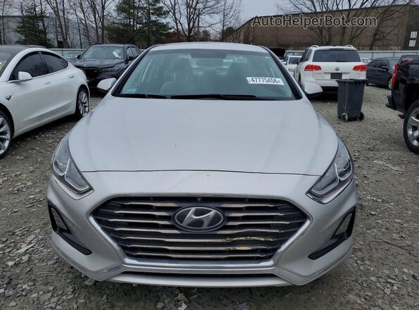 5NPE24AF7KH800830 2019 HYUNDAI SONATA Silver Widok z przodu