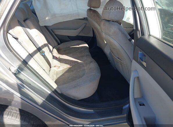 5NPE24AF8JH613823 2018 HYUNDAI SONATA Blue Widok naklejki z numerem VIN