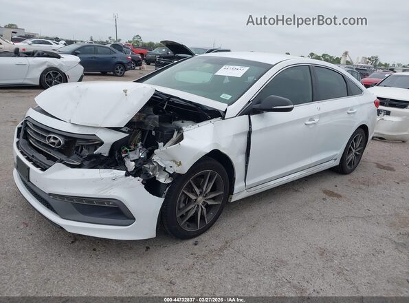 5NPE34ABXHH507412 2017 HYUNDAI SONATA Белый Передняя левая четверть