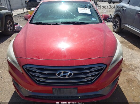 5NPE34AF4HH567396 2017 HYUNDAI SONATA Red Vista interior trasera