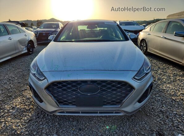 5NPE34AF5JH708935 2018 HYUNDAI SONATA Silver Front view