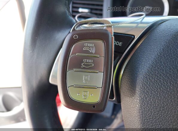 5NPE34AF6JH644596 2018 HYUNDAI SONATA Красный Вид панели приборов