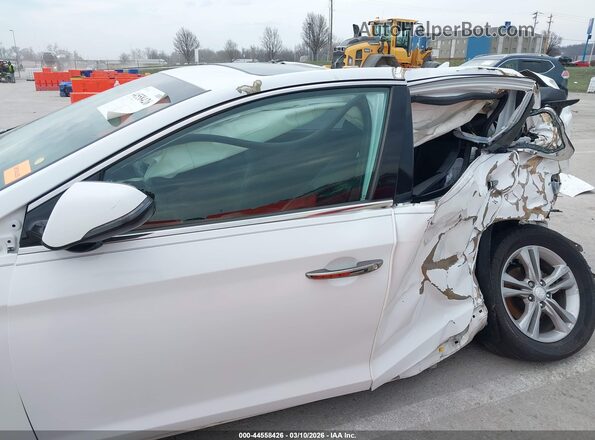 5NPE34AF8JH622969 2018 HYUNDAI SONATA White 