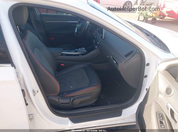 5NPEJ4J23MH068280 2021 HYUNDAI SONATA White Widok wnętrza z przodu