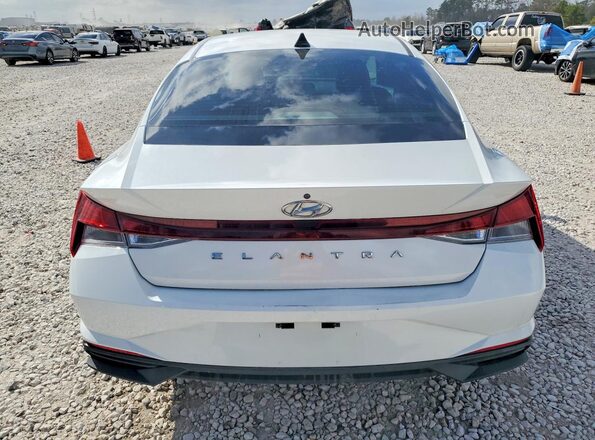 5NPLL4AG0NH062337 2022 HYUNDAI ELANTRA White Vista trasera