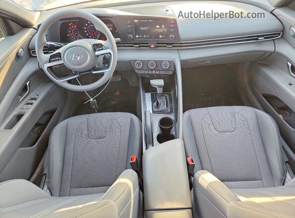 5NPLL4AG7PH110192 2023 HYUNDAI ELANTRA Silver Вид панелі приладів