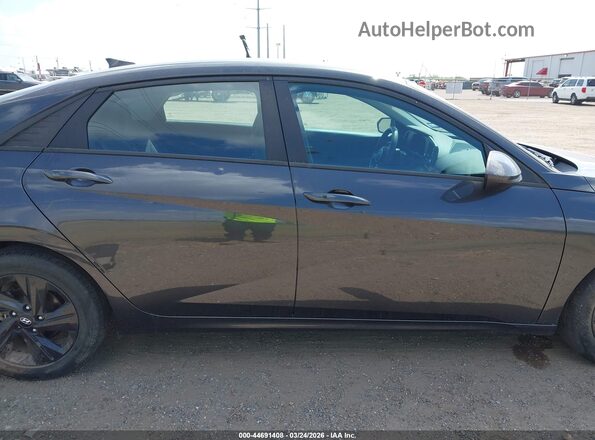 5NPLM4AG1NH079273 2022 HYUNDAI ELANTRA Gray Սալոնի 360 աստիճան տեսք