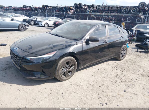 5NPLM4AG2PH087448 2023 HYUNDAI ELANTRA Черный Передняя левая четверть