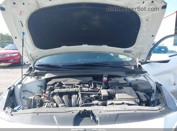 5NPLM4AG3MH006842 2021 HYUNDAI ELANTRA Белый Вид сзади