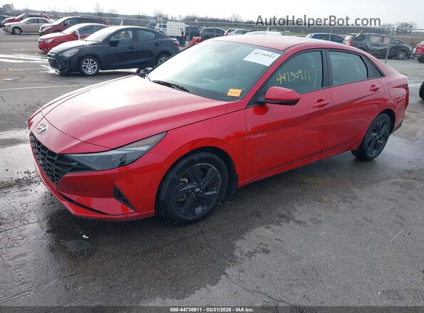 5NPLM4AG4PH114858 2023 HYUNDAI ELANTRA Red Przód lewy