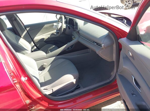 5NPLM4AGXMH023945 2021 HYUNDAI ELANTRA Красный Вид салона спереди