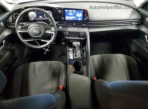5NPLS4AG2NH070975 2022 HYUNDAI ELANTRA Черный Вид панели приборов