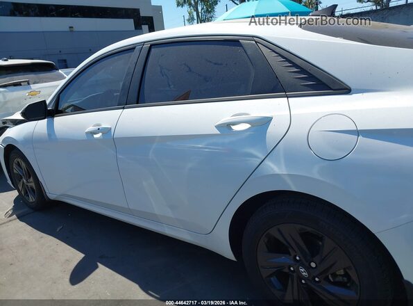 5NPLS4AG7NH080112 2022 HYUNDAI ELANTRA White Vista interior de 360 grados