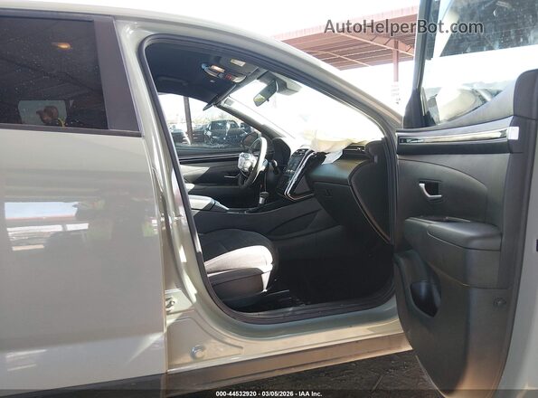 5NTJB4DEXRH117467 2024 HYUNDAI SANTA CRUZ Зеленый Вид салона спереди