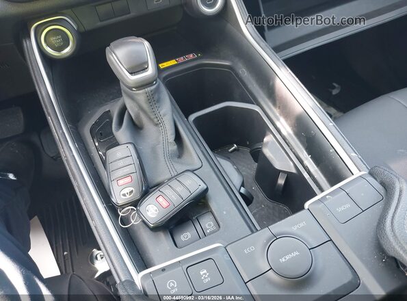5TDAAAA56TS036715 2026 TOYOTA LE Черный Вид панели приборов