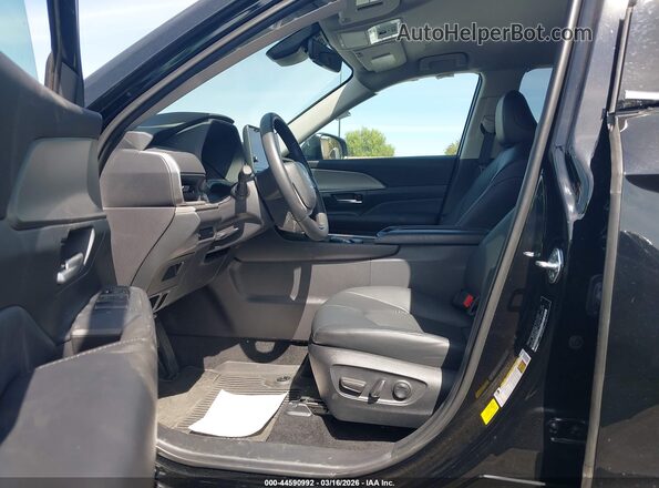 5TDAAAA56TS036715 2026 TOYOTA LE Черный Вид салона спереди