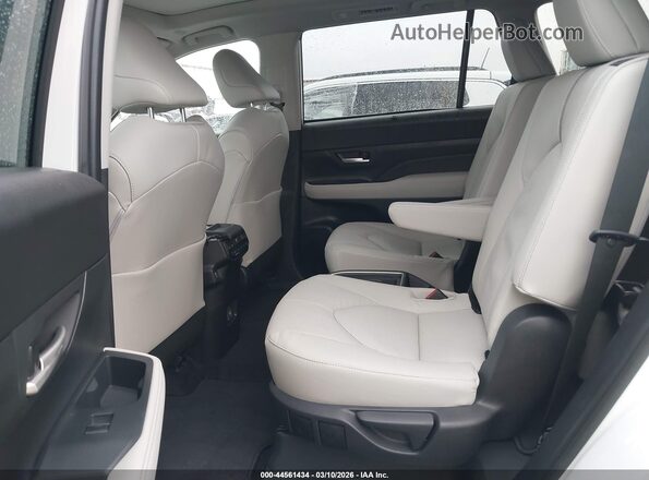 5TDAAAB53TS127066 2026 TOYOTA GRAND HIGHLANDER Белый Вид наклейки с VIN-кодом