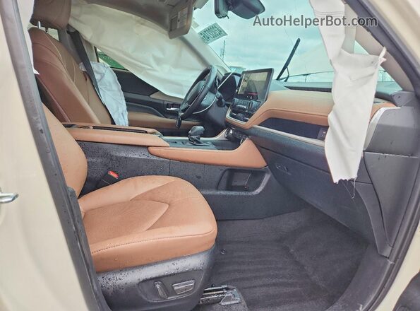 5TDAAAB55RS021081 2024 TOYOTA GRAND Кремовый Вид салона спереди