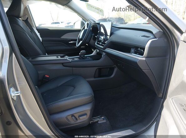 5TDACAB52TS088089 2026 TOYOTA LIMITED Gray Front interior view