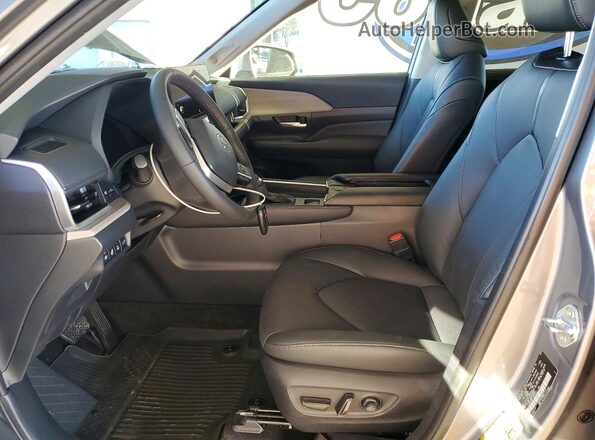 5TDACAB54TS075411 2026 TOYOTA HIGHLANDER HYBRID Gray Vista interior delantera
