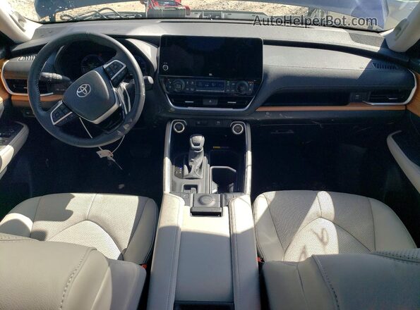 5TDACAB56TS077001 2026 TOYOTA LIMITED Blue Dashboard view