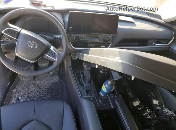5TDACAB57SS059296 2025 TOYOTA GRAND White Առջևի վահանակի տեսք