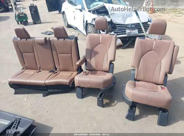 5TDADAB53SS017043 2025 TOYOTA HIGHLANDER HYBRID Black 