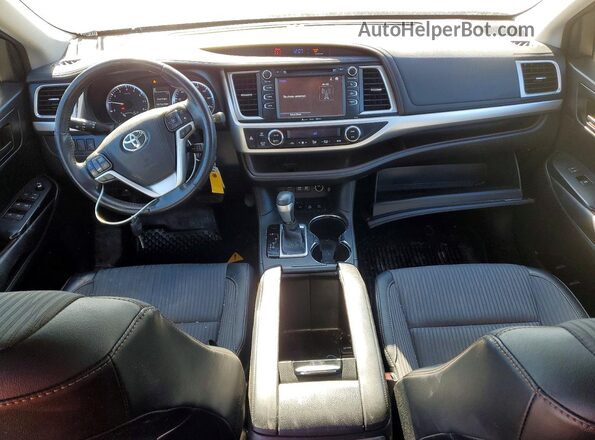 5TDBZRFHXHS444835 2017 TOYOTA HIGHLANDER Серебряный Вид панели приборов