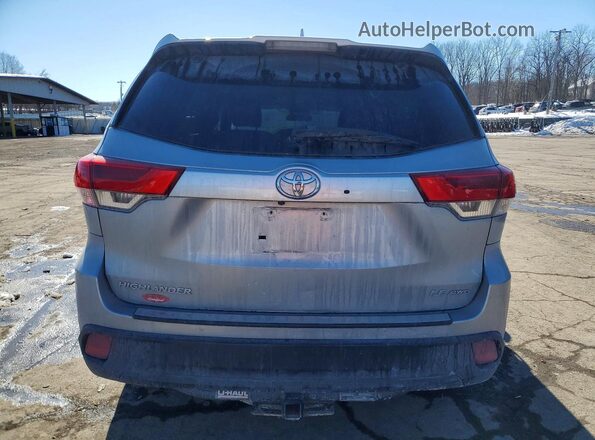 5TDBZRFHXHS444835 2017 TOYOTA HIGHLANDER Серебряный Вид сзади