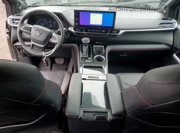 5TDCSKFC1SS200499 2025 TOYOTA SIENNA Черный Вид панели приборов