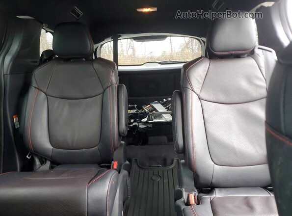 5TDCSKFC1SS200499 2025 TOYOTA SIENNA Черный Вид задних сидений