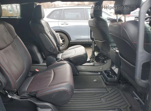 5TDCSKFC1SS200499 2025 TOYOTA SIENNA Черный Вид задней части салона