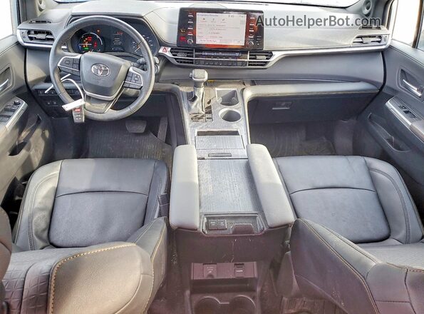 5TDCSKFC5RS117605 2024 TOYOTA SIENNA Серый Вид панели приборов