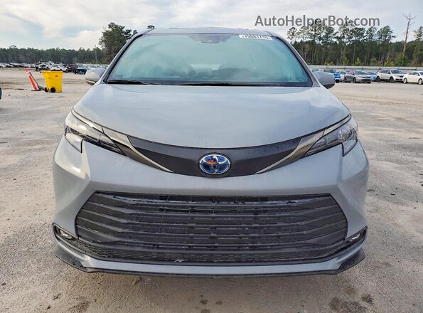 5TDCSKFC5RS117605 2024 TOYOTA SIENNA Серый Вид спереди