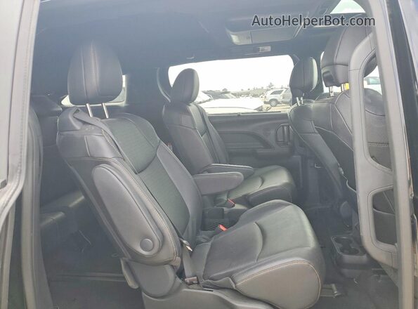 5TDCSKFC9SS180812 2025 TOYOTA SIENNA Black უკანა სალონის ხედი