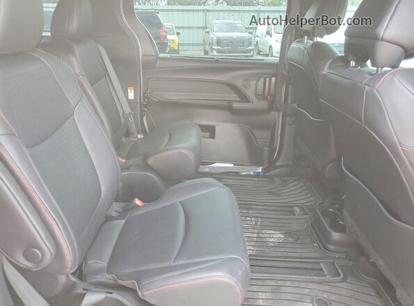 5TDDRKEC2SS237434 2025 TOYOTA SIENNA Silver Widok tylnych siedzeń