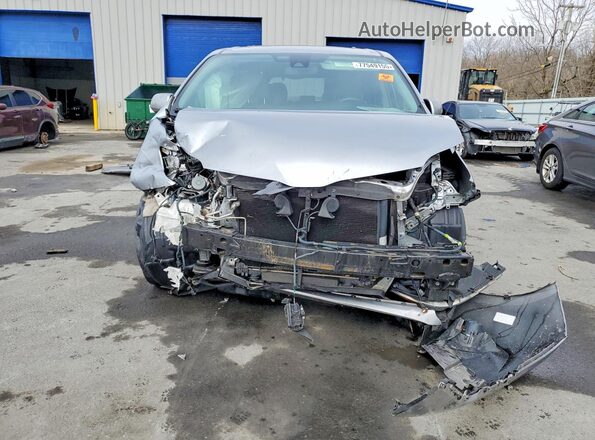 5TDDZ3DC3JS202925 2018 TOYOTA SIENNA Silver წინა ხედი