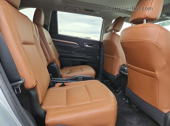 5TDDZRFH1JS894243 2018 TOYOTA LIMITED Серебряный Вид задней части салона