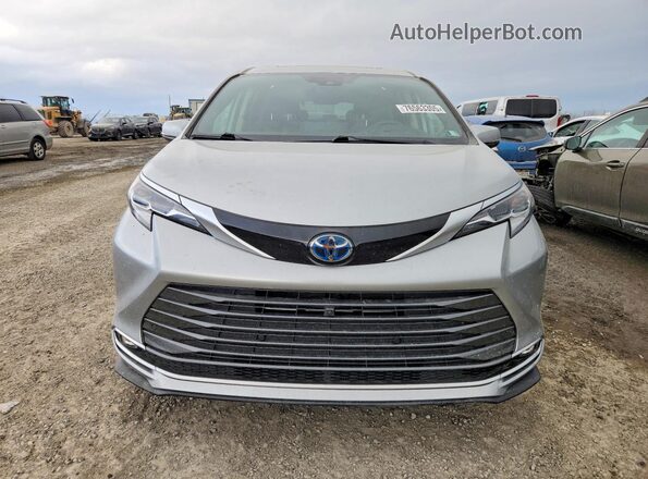 5TDERKEC5MS053774 2021 TOYOTA SIENNA Silver Front view
