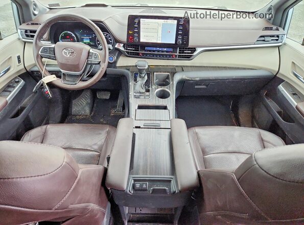 5TDERKEC5MS053774 2021 TOYOTA SIENNA Silver Dashboard view